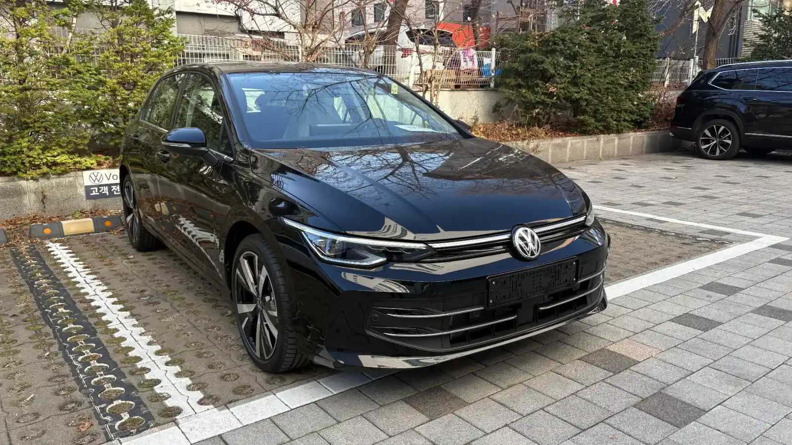 폭스바겐 골프 그레나딜라 블랙 TDI 프레스티지 2026년식 실물 사진 15장