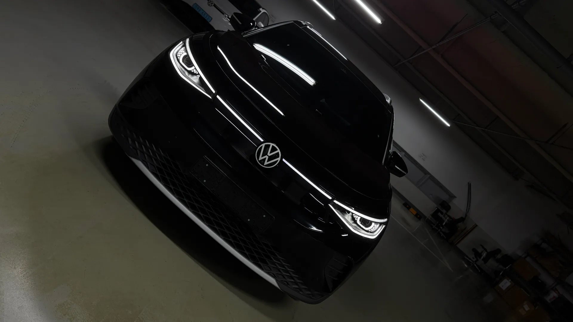 폭스바겐 ID.4 그레나딜라 블랙 Pro 2025년식 실물 사진 8/28 - ID.4 블랙 컬러의 디테일컷을 포함하고 있습니다.