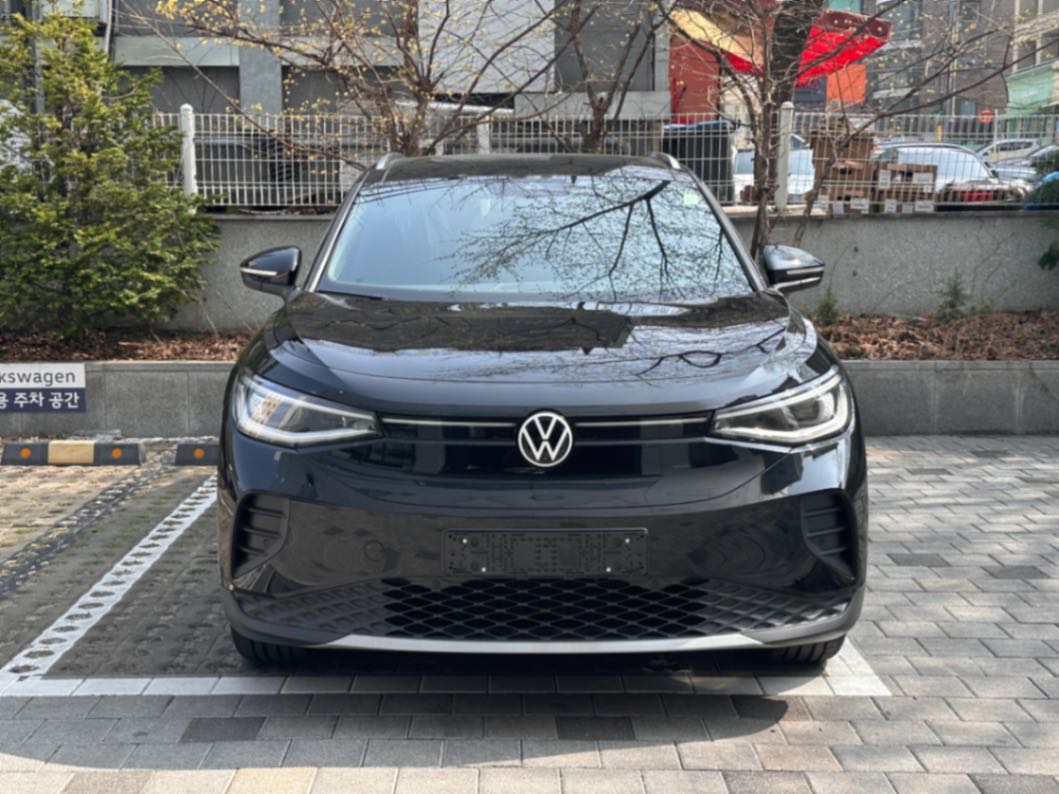 폭스바겐 ID.4 그레나딜라 블랙 Pro 2025년식 실물 사진 5/14