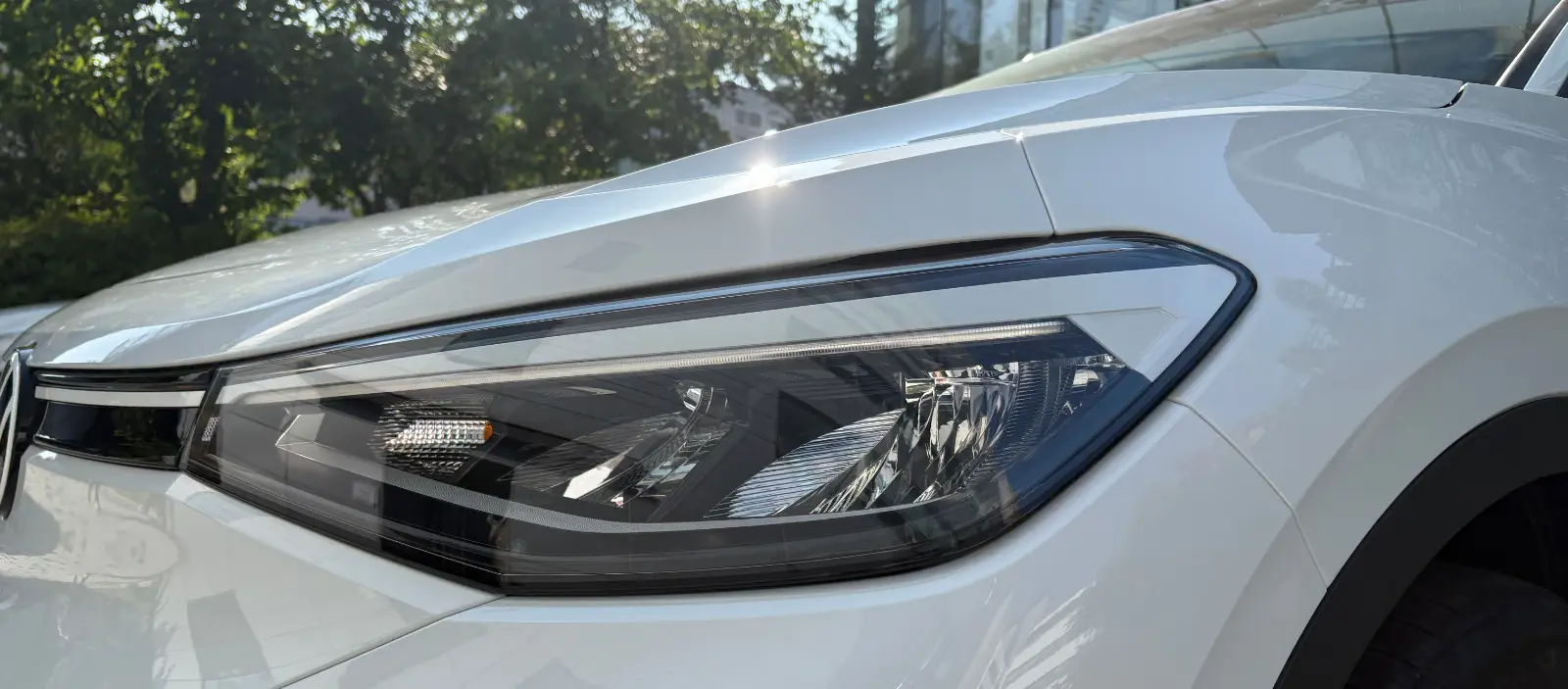 폭스바겐 ID.4 글레시어 화이트 Pro LITE 2025년식 실물 사진 7/27 - 25년식 ID4 프로 라이트 트림의 출고 사진입니다.