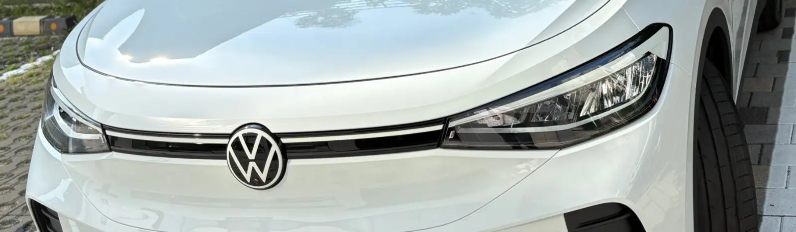 폭스바겐 ID.4 글레시어 화이트 Pro LITE 2025년식 실물 사진 22/27 - 25년식 ID4 프로 라이트 트림의 출고 사진입니다.