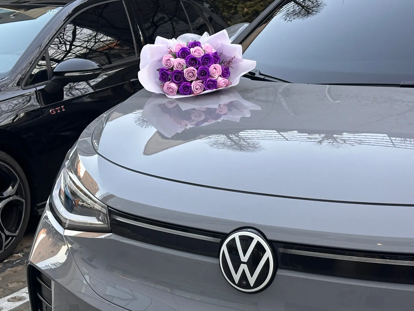 폭스바겐 ID.4 문스톤 그레이 2025년식 실물 사진 6/11