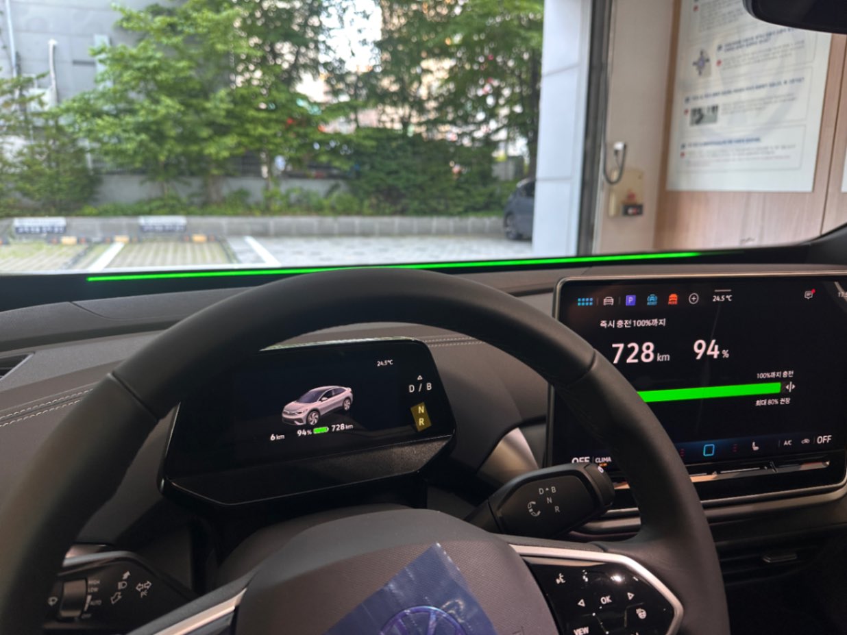 폭스바겐 ID.5 문스톤 그레이 2025년식 실물 사진 13/19