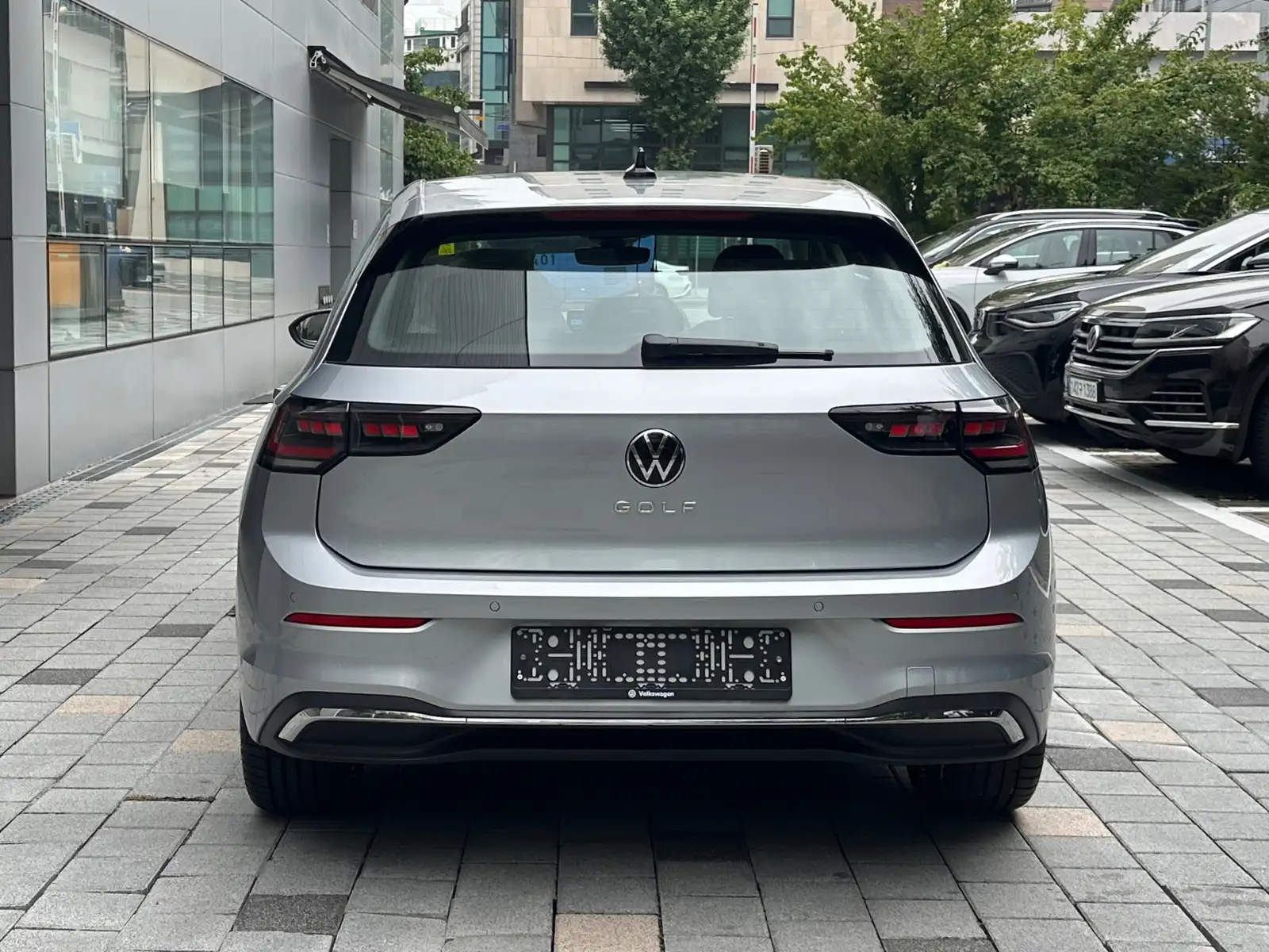 폭스바겐 골프 오이스터 실버 TDI 프레스티지 2025년식 실물 사진 7/8