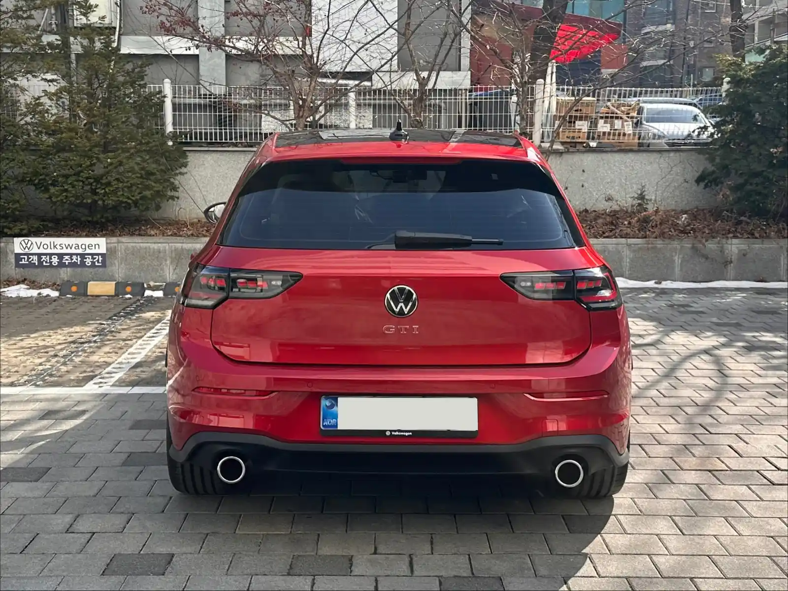 폭스바겐 골프 킹스 레드 GTI 2026년식 실물 사진 7/9