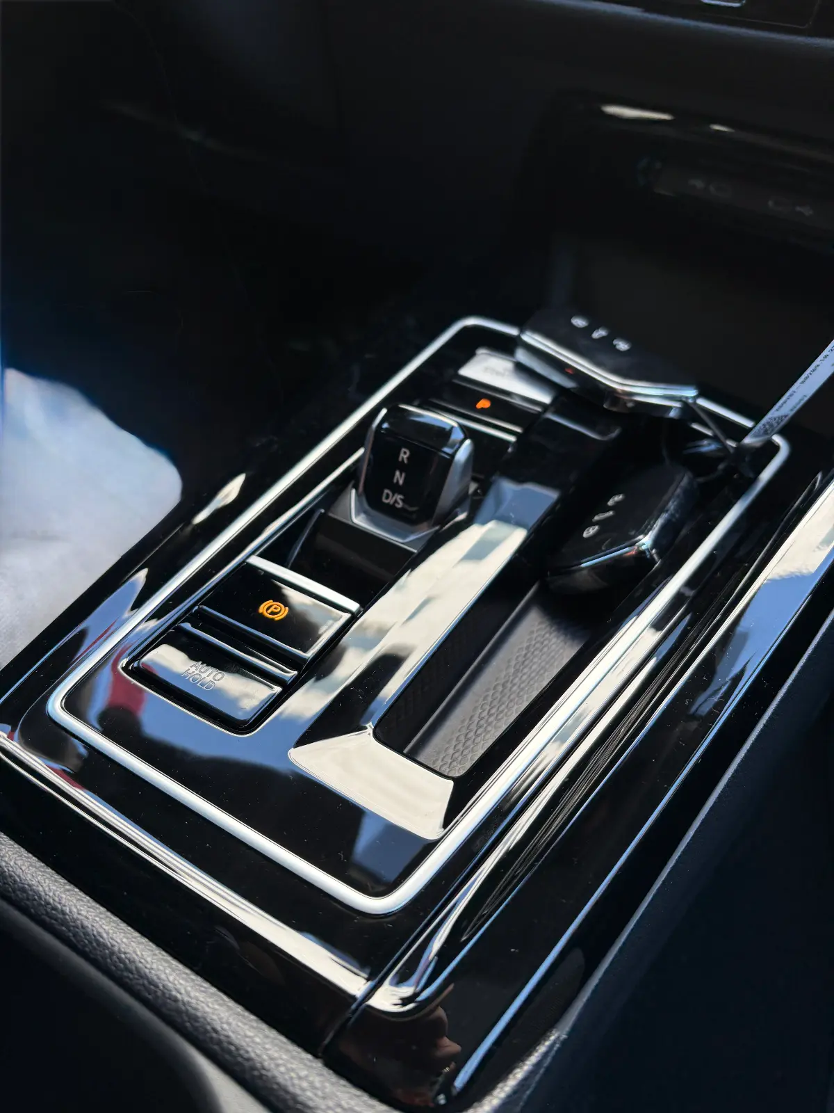 폭스바겐 골프 퓨어 화이트 TDI 프레스티지 2024년식 실물 사진 12/13