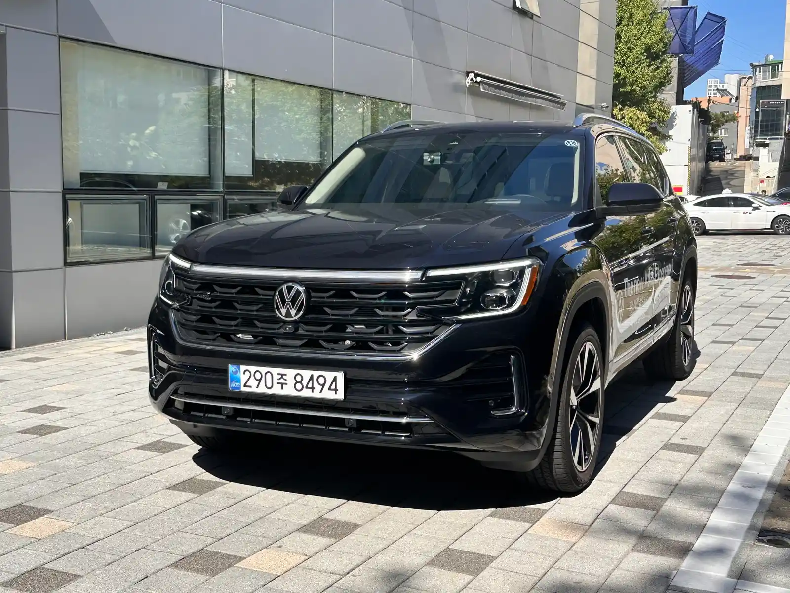 폭스바겐 아틀라스 딥 블랙 펄 R-Line 2025년식 실물 사진 7/9