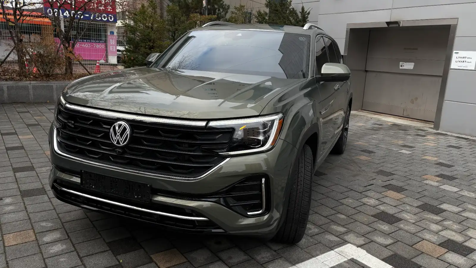 폭스바겐 아틀라스 아보카도 그린 R-Line 2025년식 실물 사진 12/21