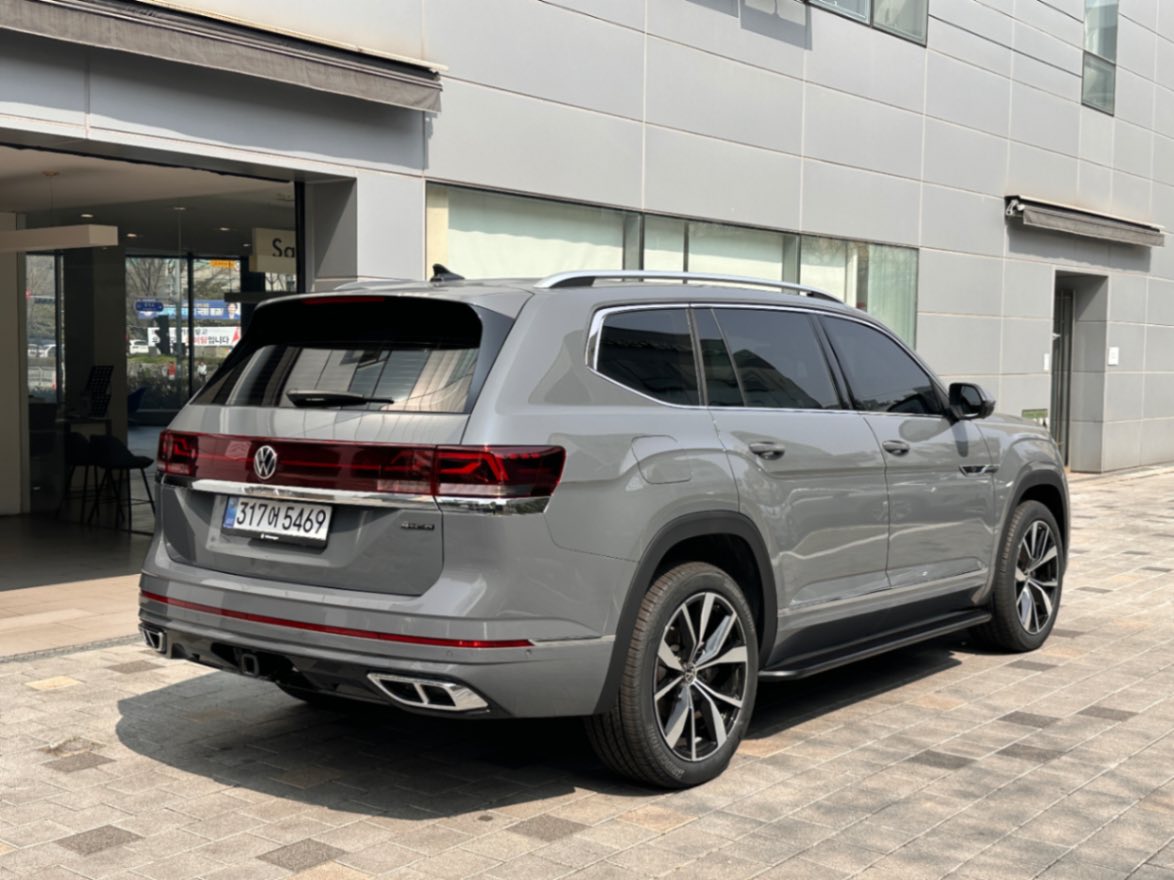 폭스바겐 아틀라스 퓨어 그레이 2026년식 실물 사진 6/9