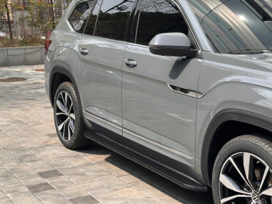 폭스바겐 아틀라스 퓨어 그레이 2026년식 실물 사진 7/9