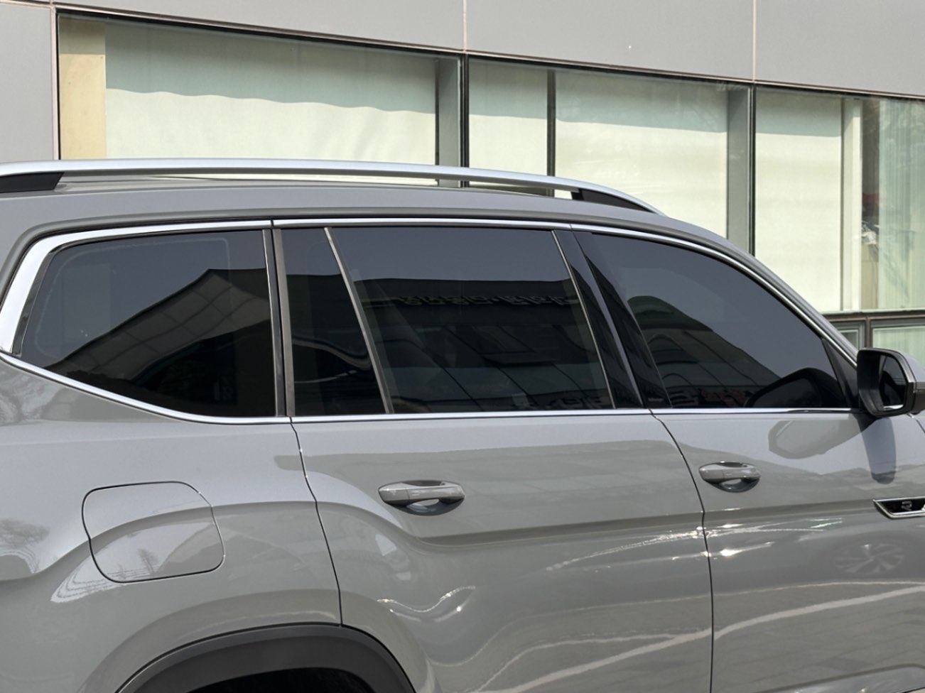 폭스바겐 아틀라스 퓨어 그레이 2026년식 실물 사진 8/9