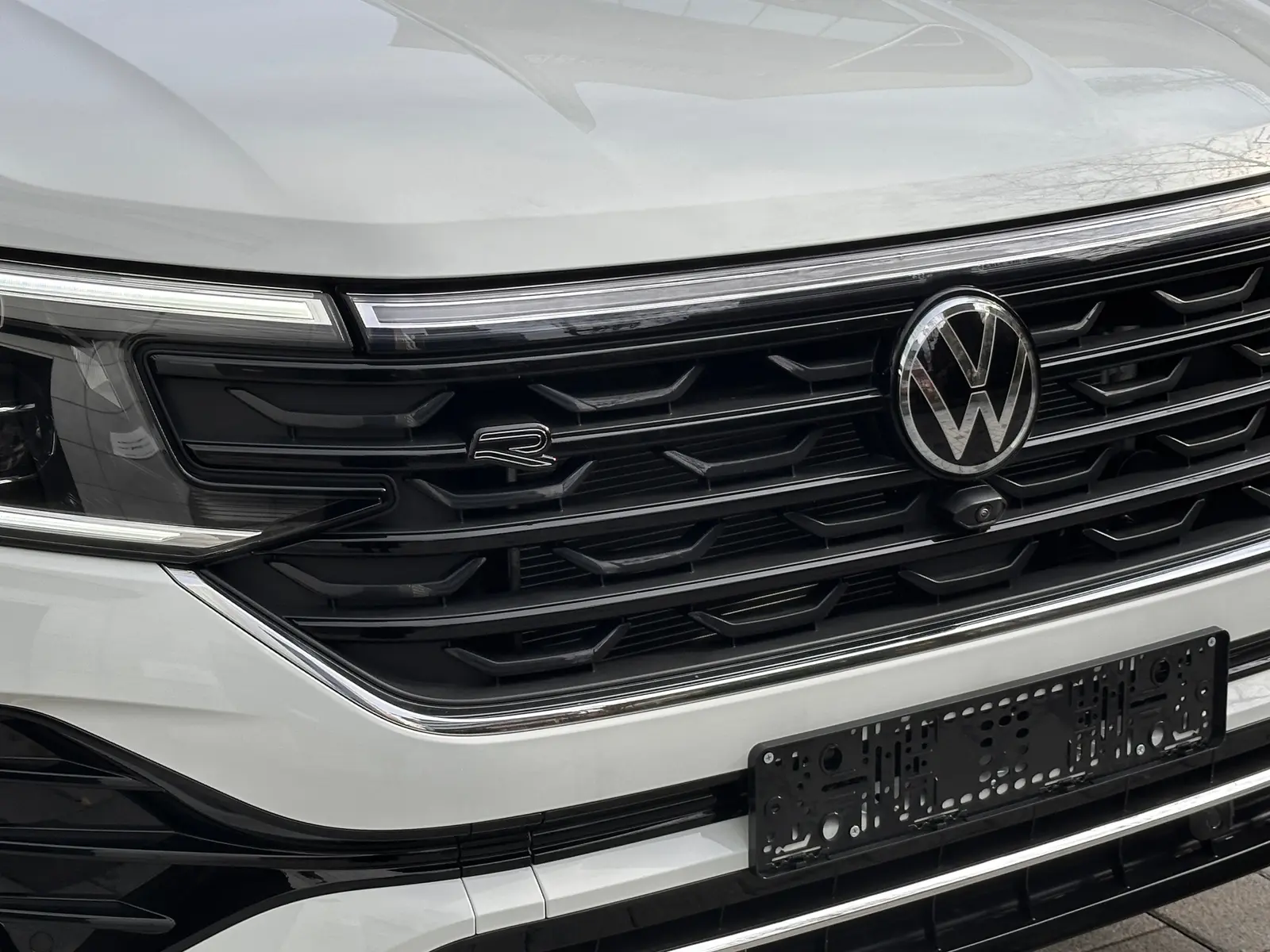 폭스바겐 아틀라스 퓨어 화이트 R-Line 2025년식 실물 사진 11/12